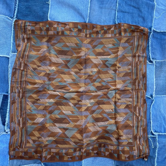 Gallery Originals | Vintage 70s 80s Brown 100% Silk Square Scarf Kerchief - Picture 3 of 7